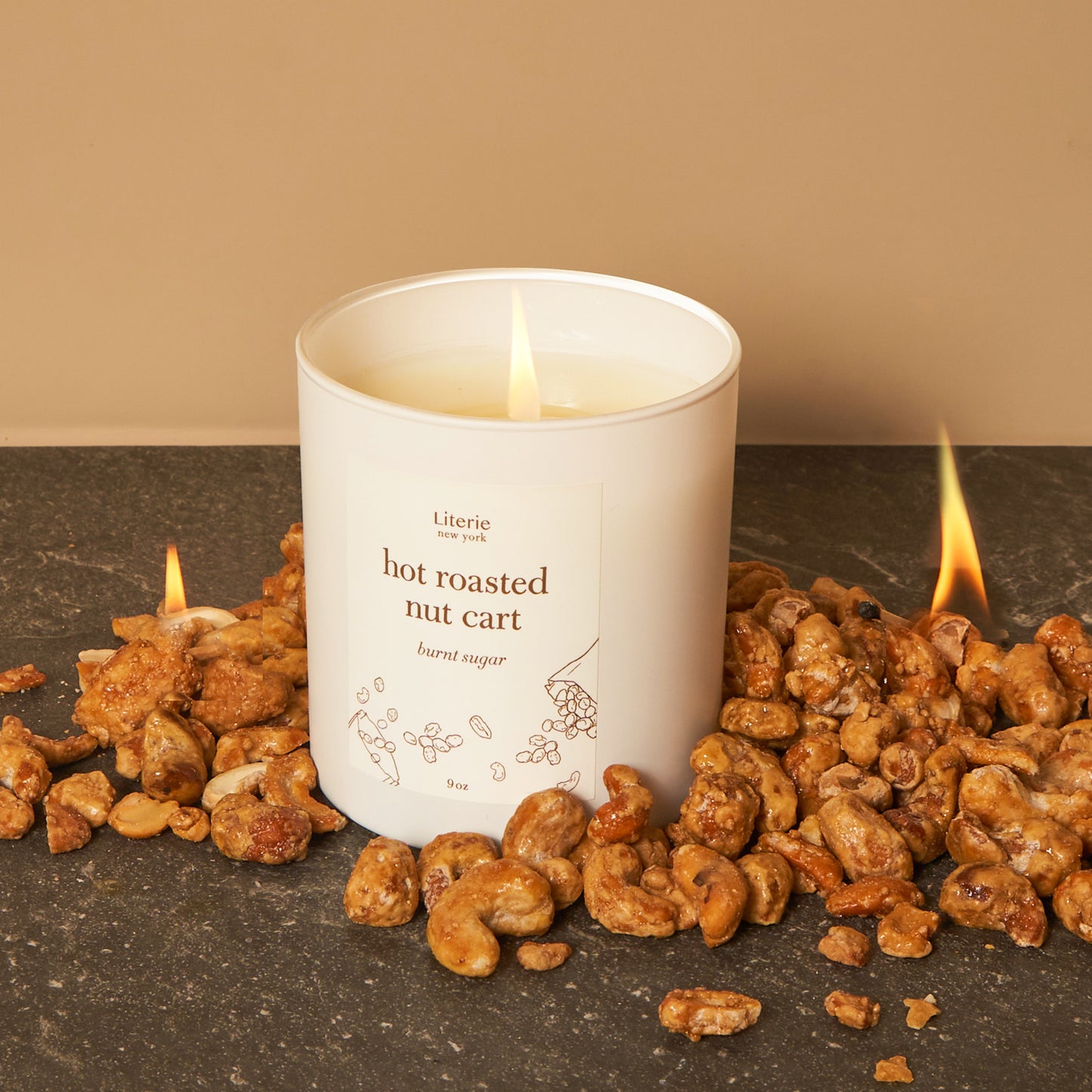Hot roasted nut cart candle.