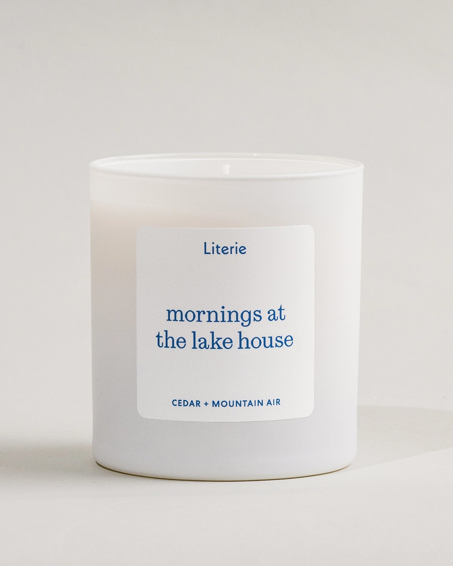 'mornings at the lake house' candle by Literie on a white background