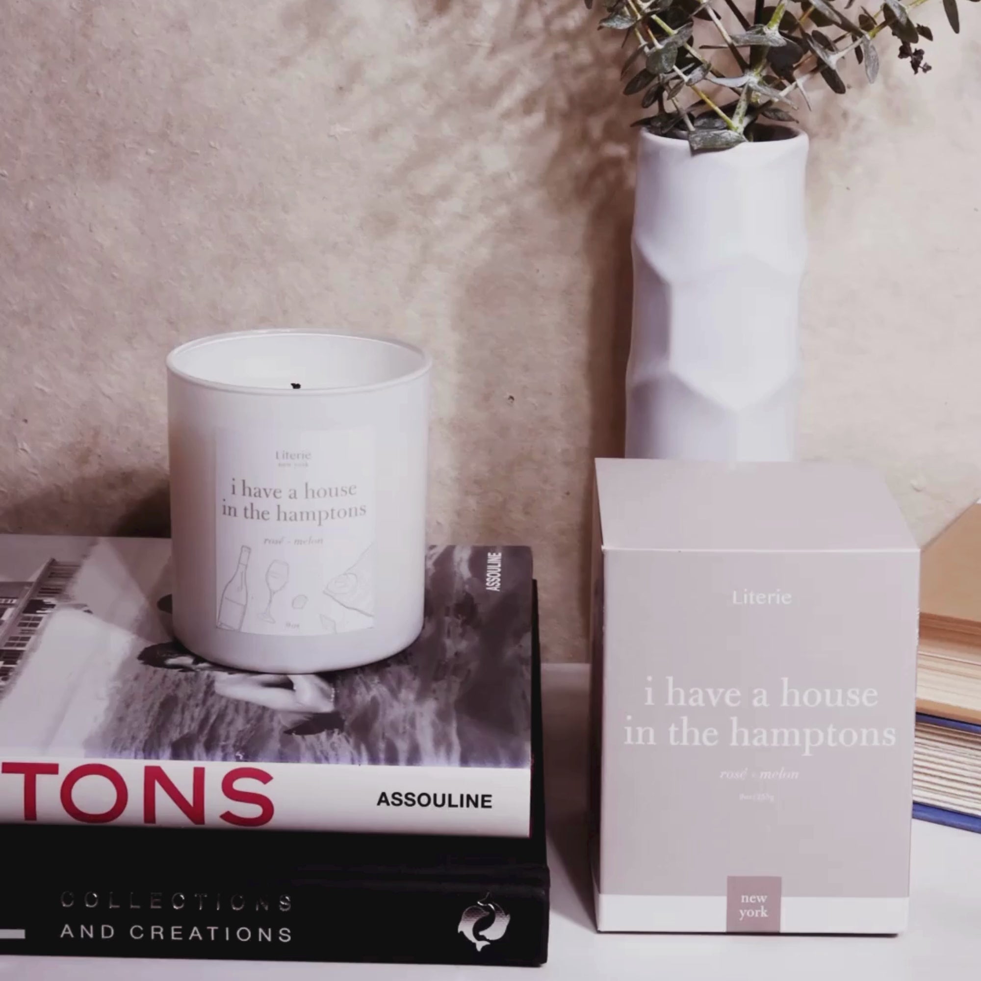 I have a house in the hamptons candle by Literie